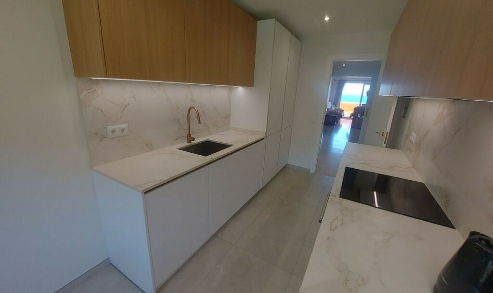 Resale - Apartment -
La Duquesa