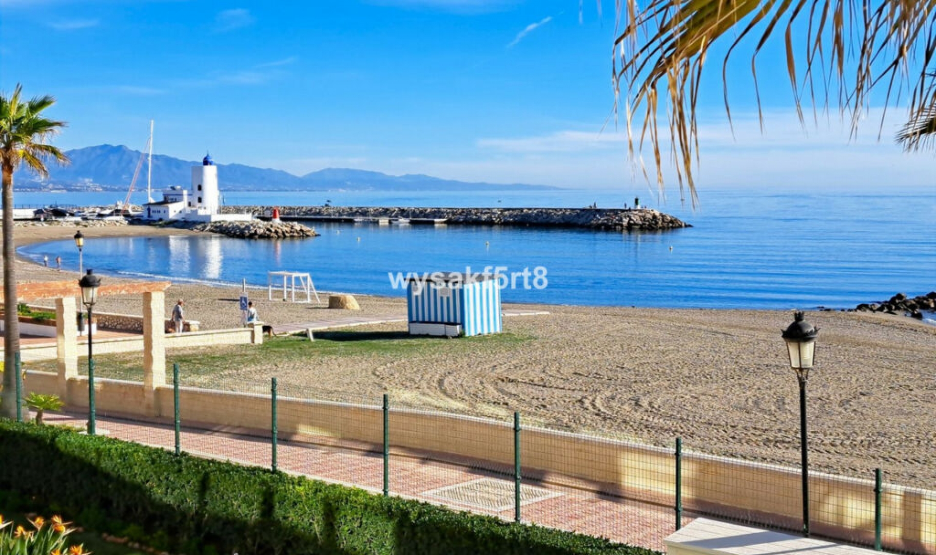 Resale - Apartment -
La Duquesa