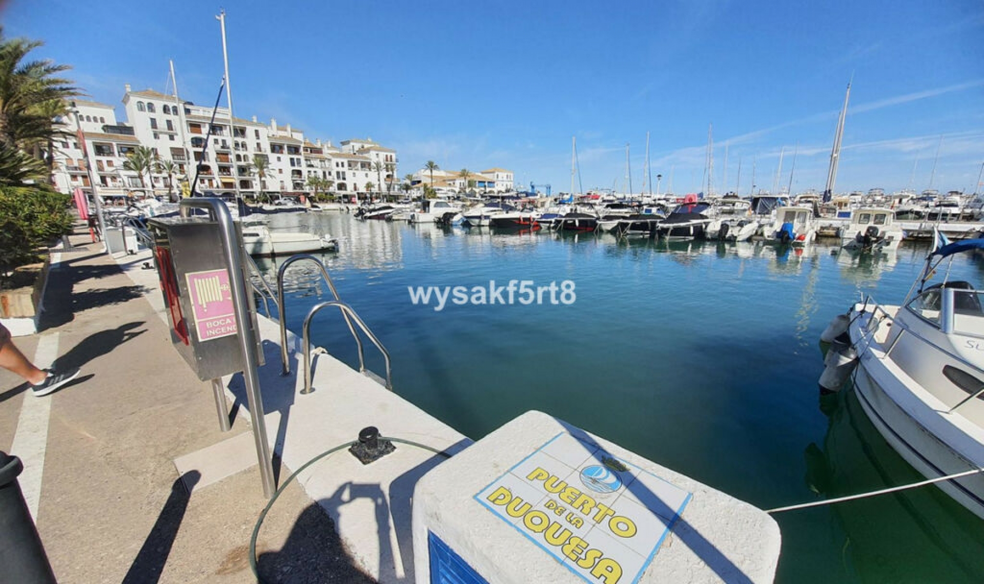 Resale - Apartment -
La Duquesa