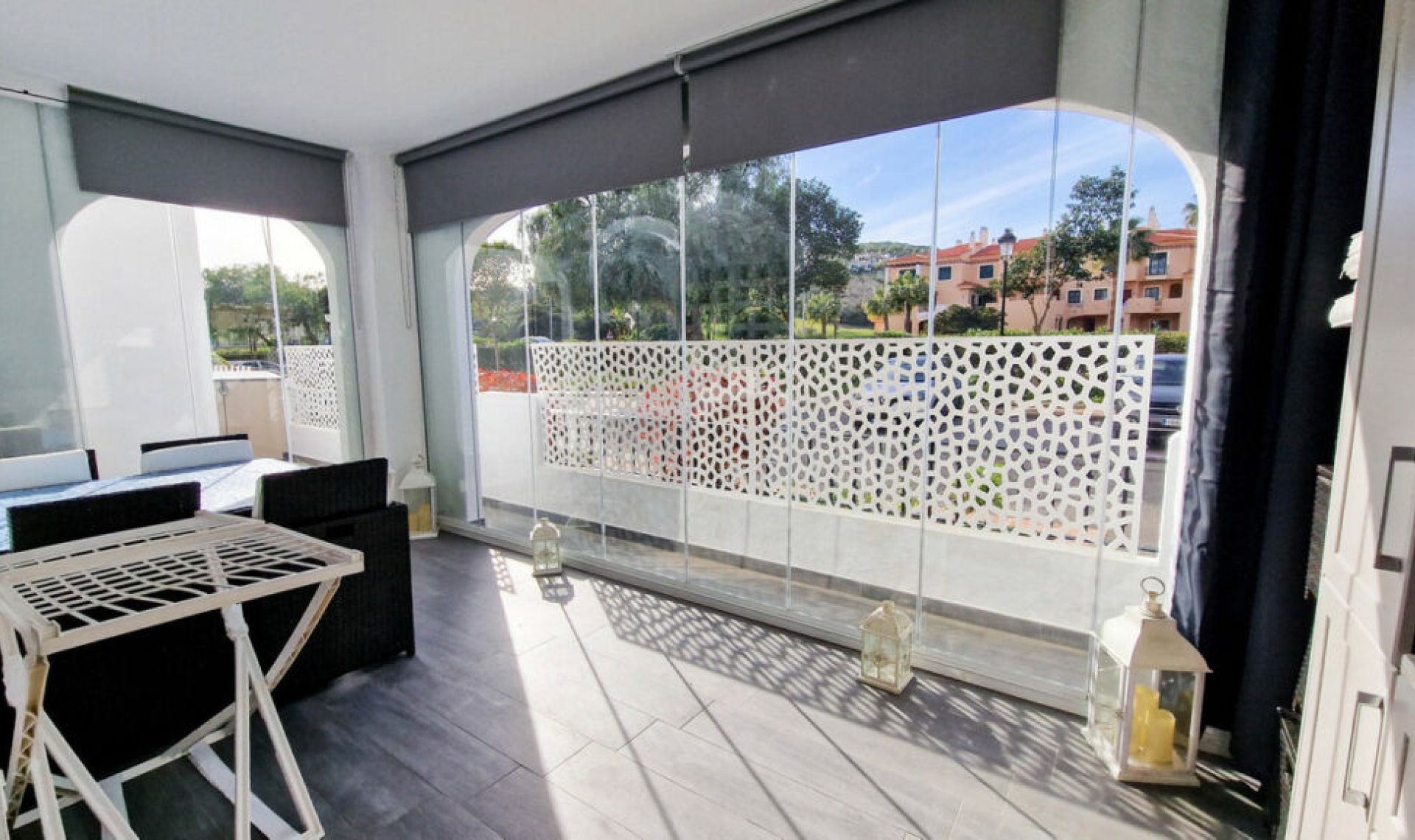 Resale - Apartment -
La Duquesa