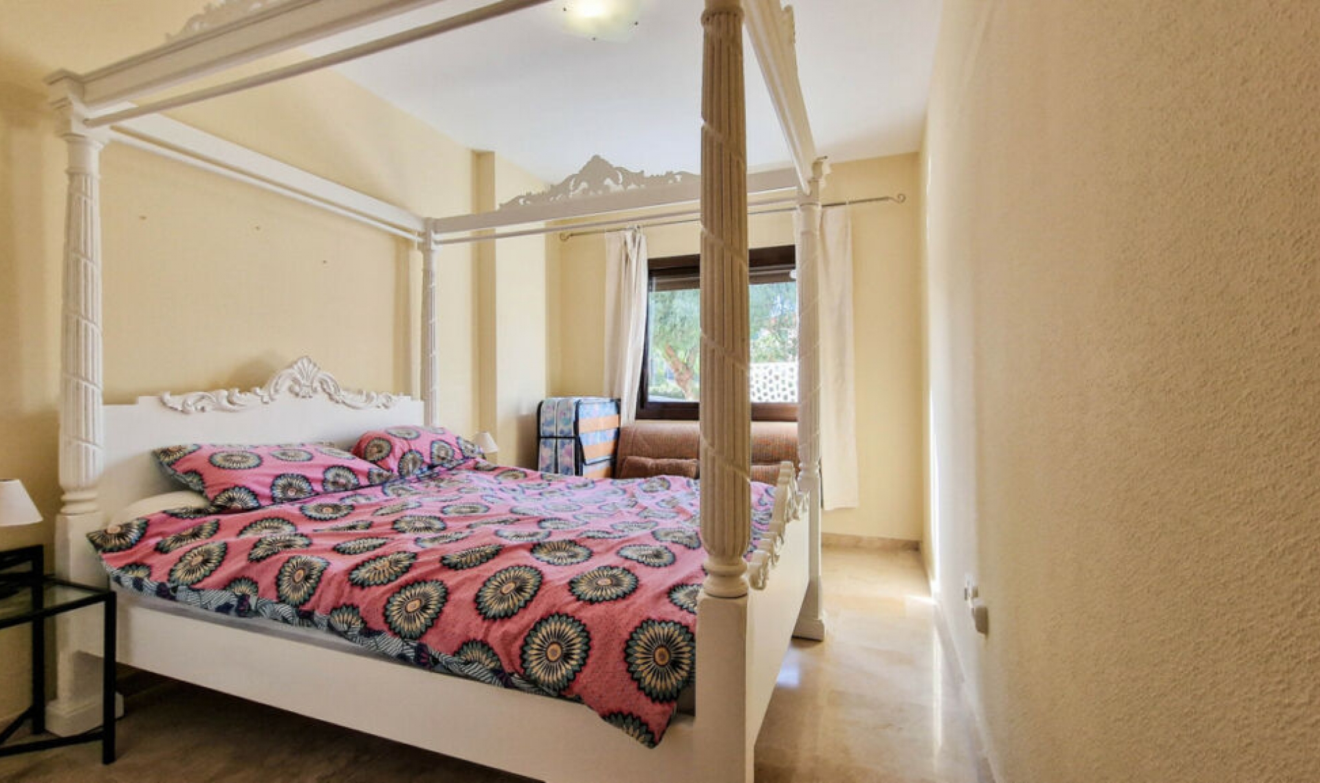 Resale - Apartment -
La Duquesa