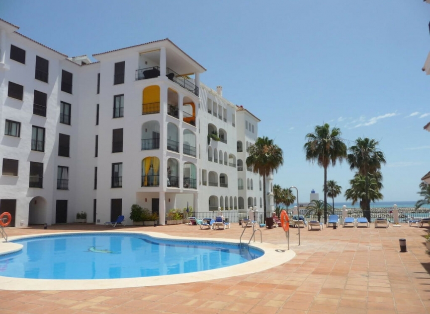 Resale - Apartment -
La Duquesa