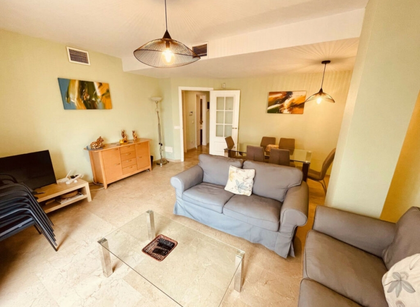 Resale - Apartment -
La Duquesa