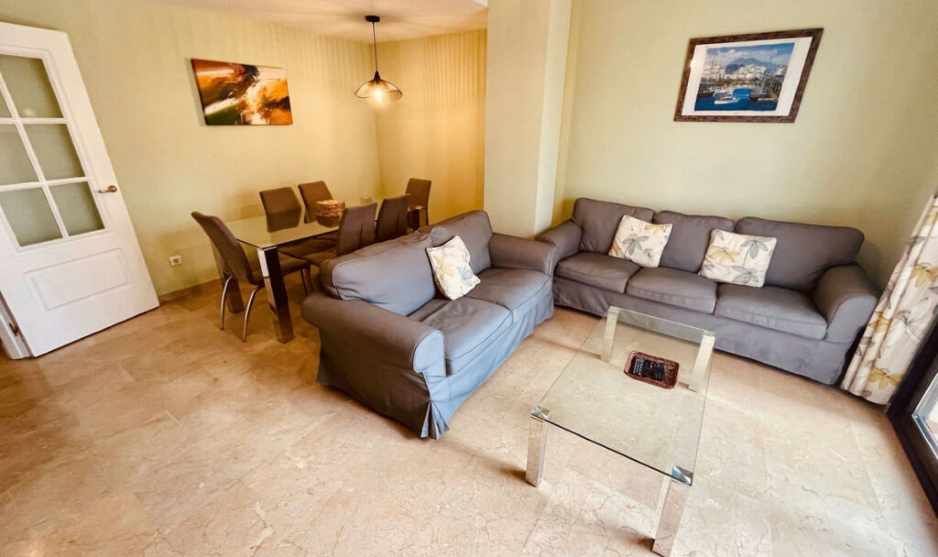 Resale - Apartment -
La Duquesa