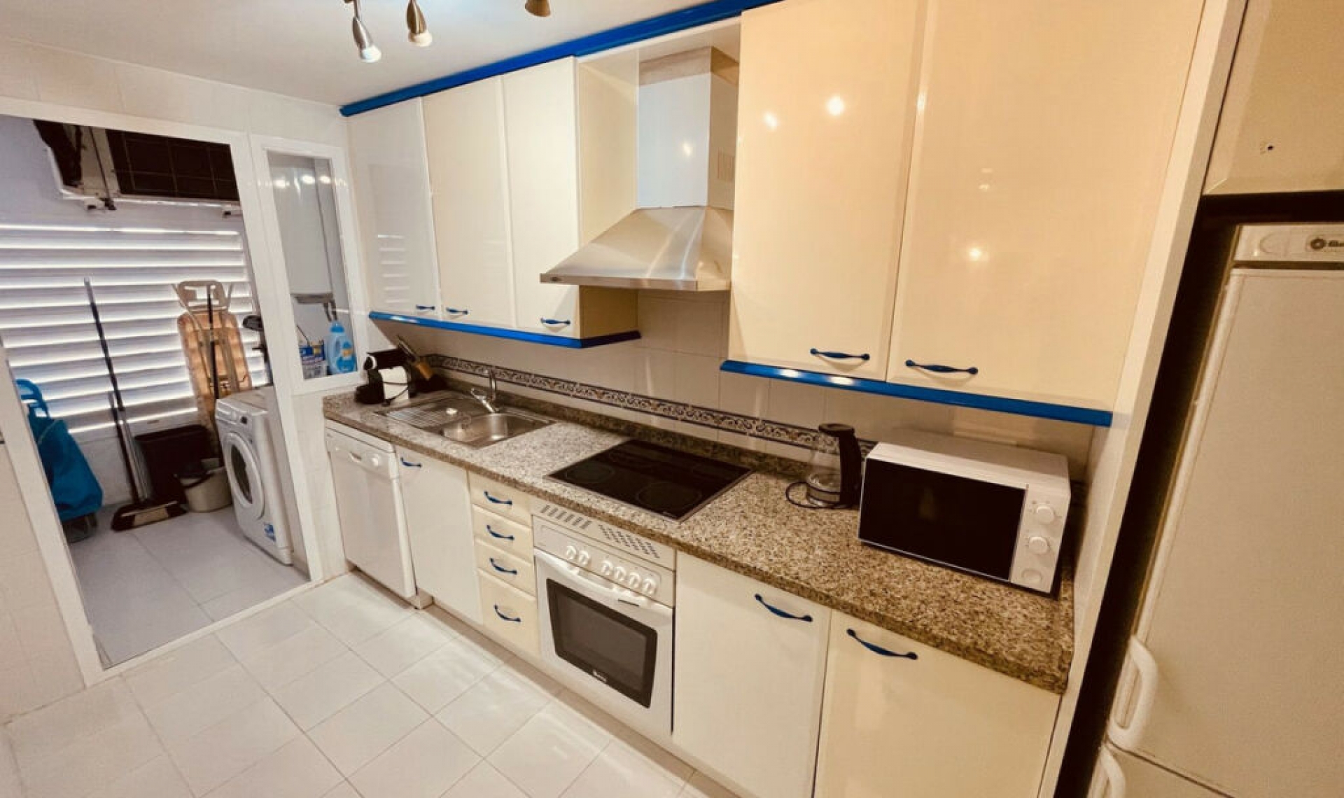 Resale - Apartment -
La Duquesa