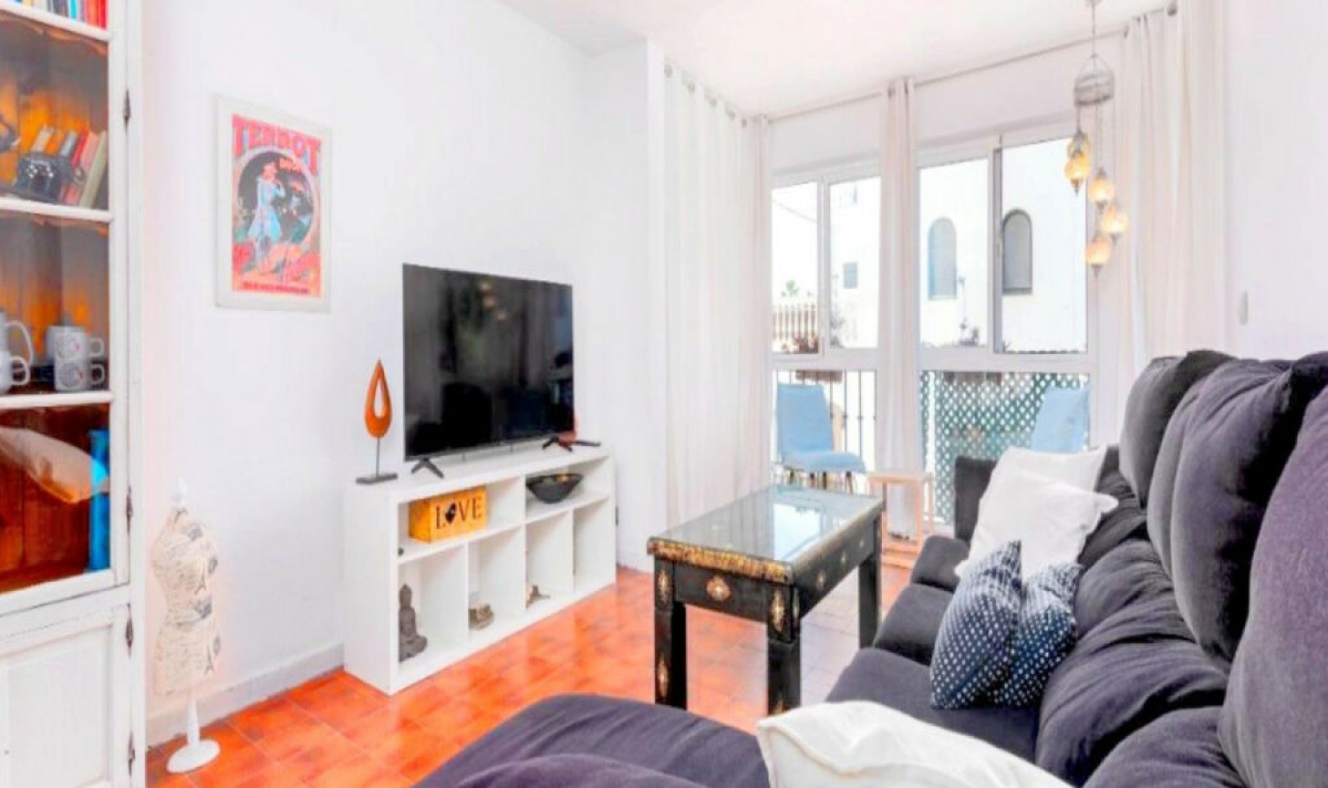 Resale - Apartment -
La Duquesa