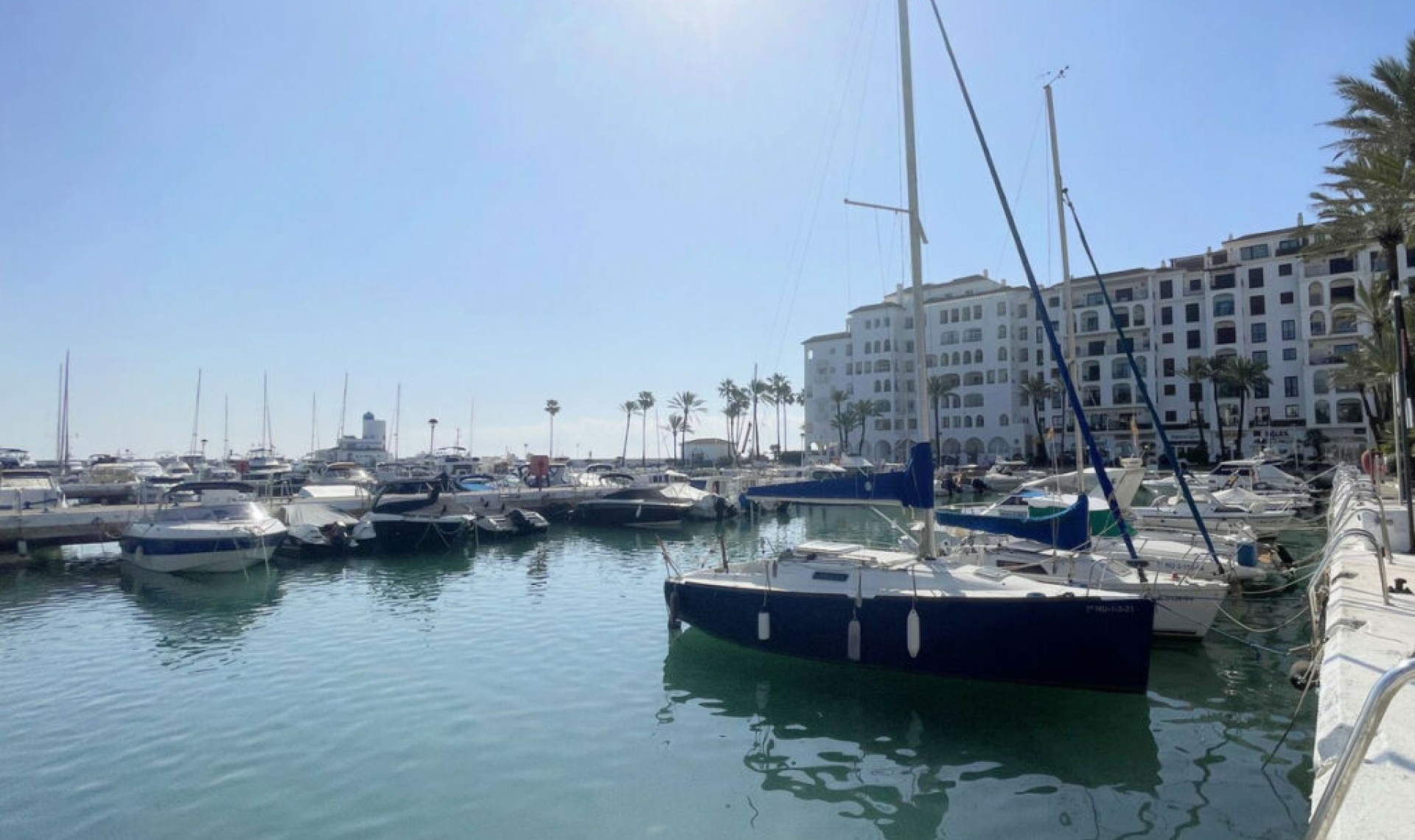 Resale - Apartment -
La Duquesa