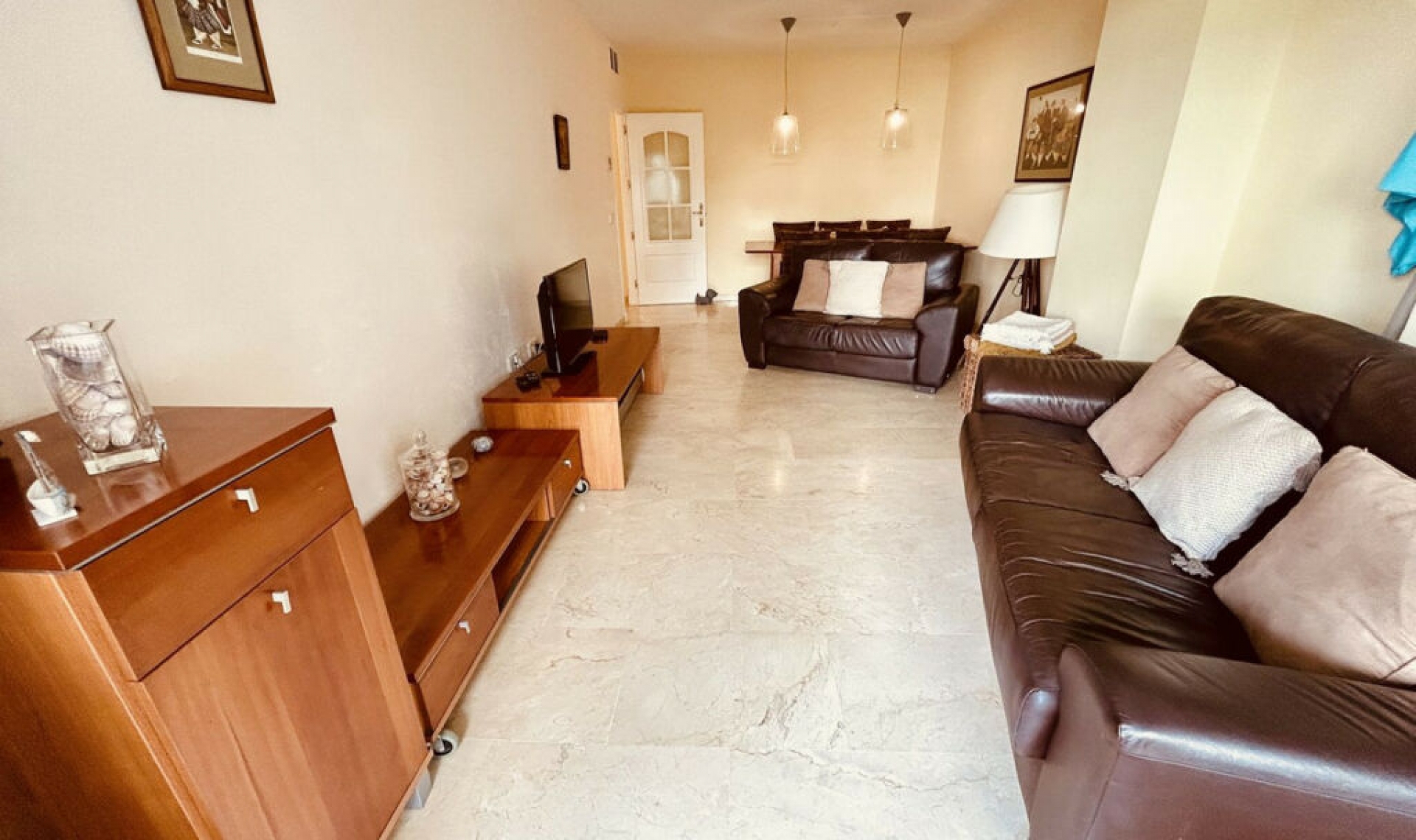 Resale - Apartment -
La Duquesa