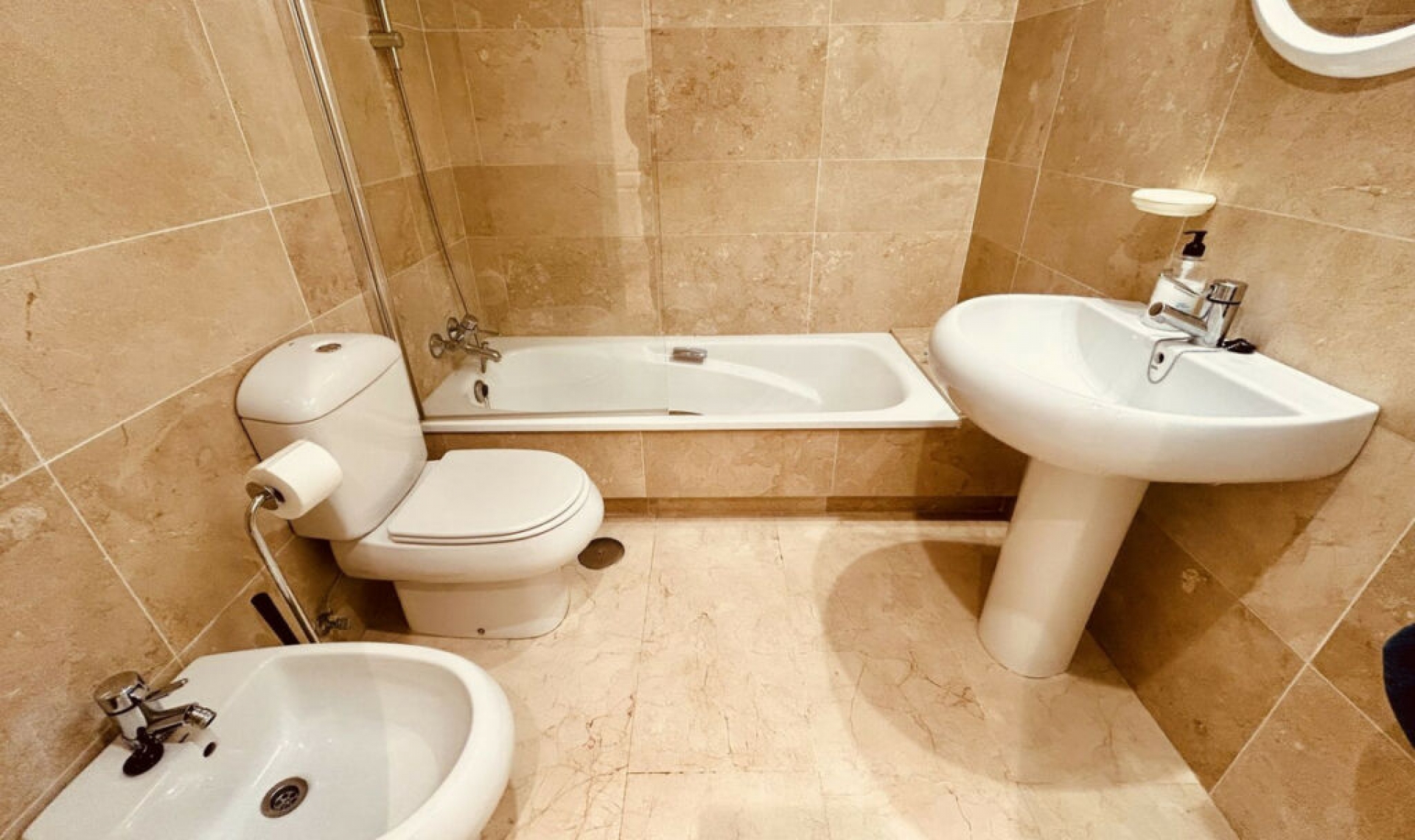 Resale - Apartment -
La Duquesa