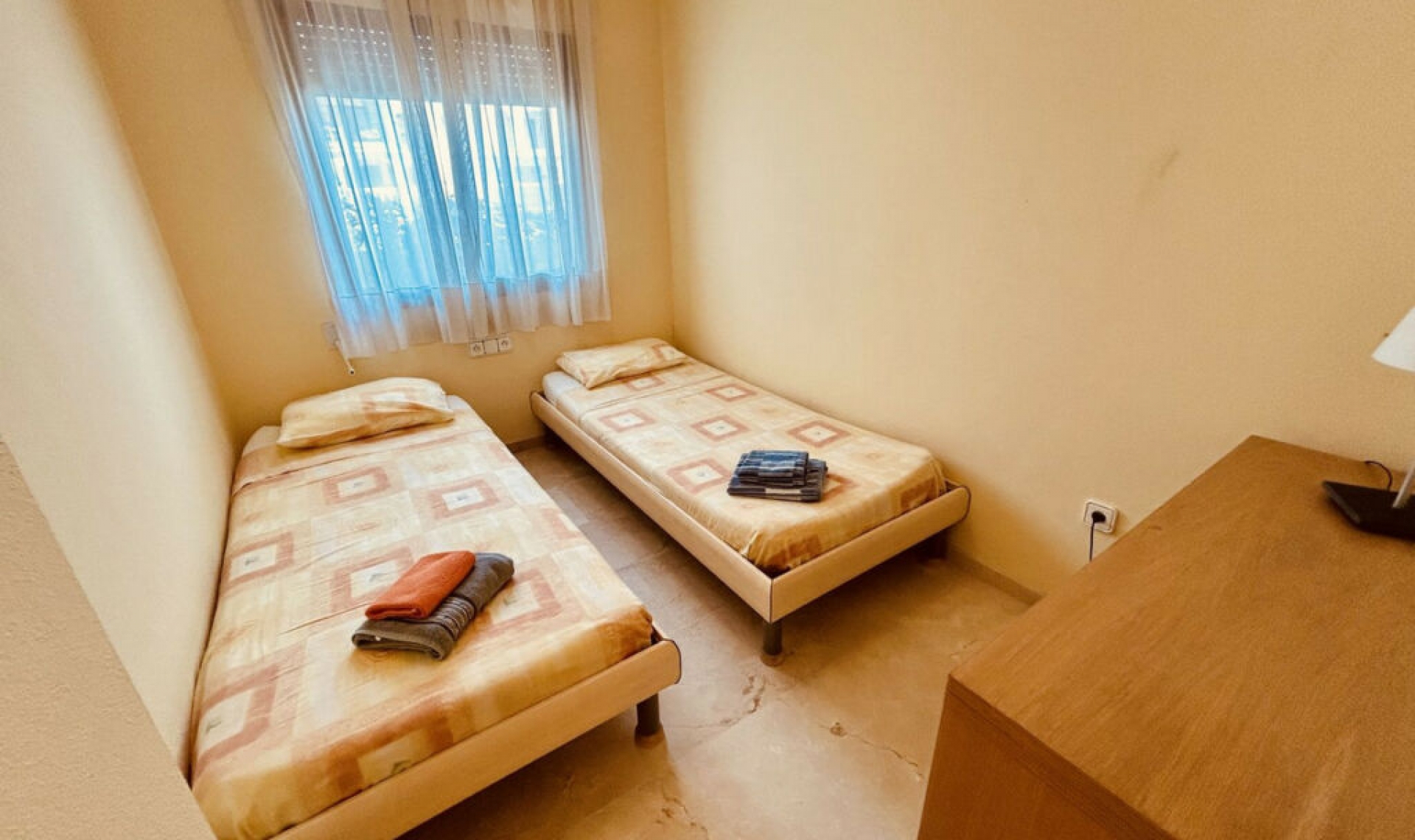 Resale - Apartment -
La Duquesa