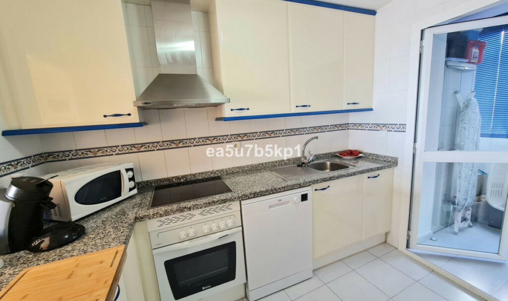 Resale - Apartment -
La Duquesa