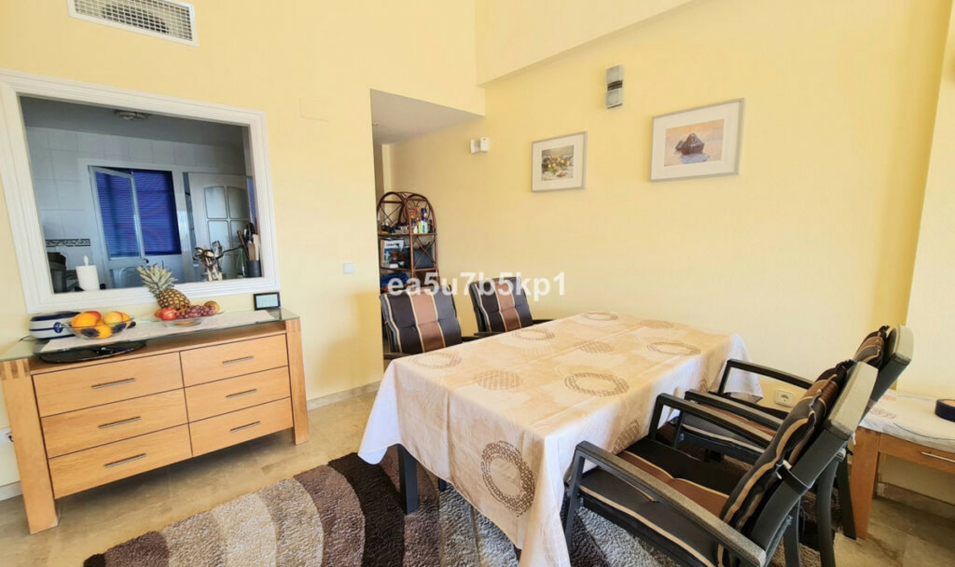 Resale - Apartment -
La Duquesa