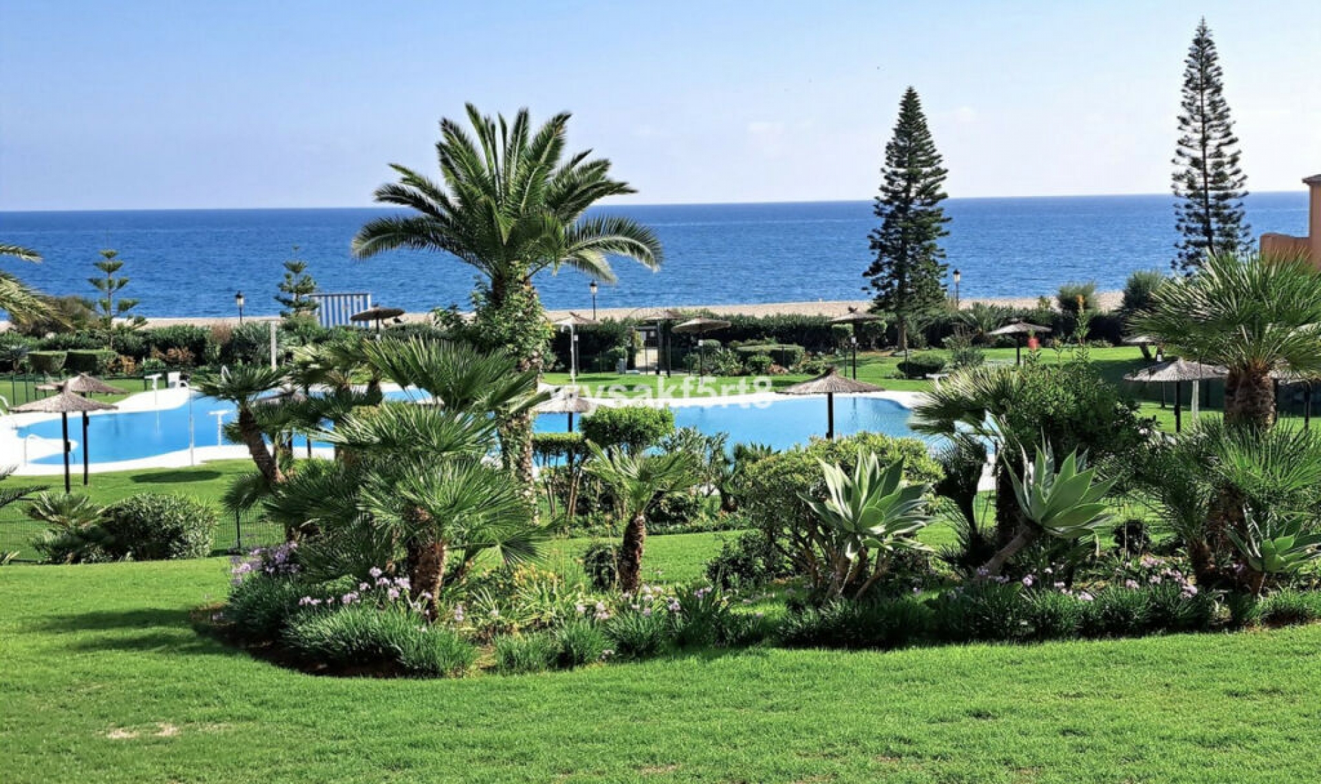 Resale - Apartment -
La Duquesa