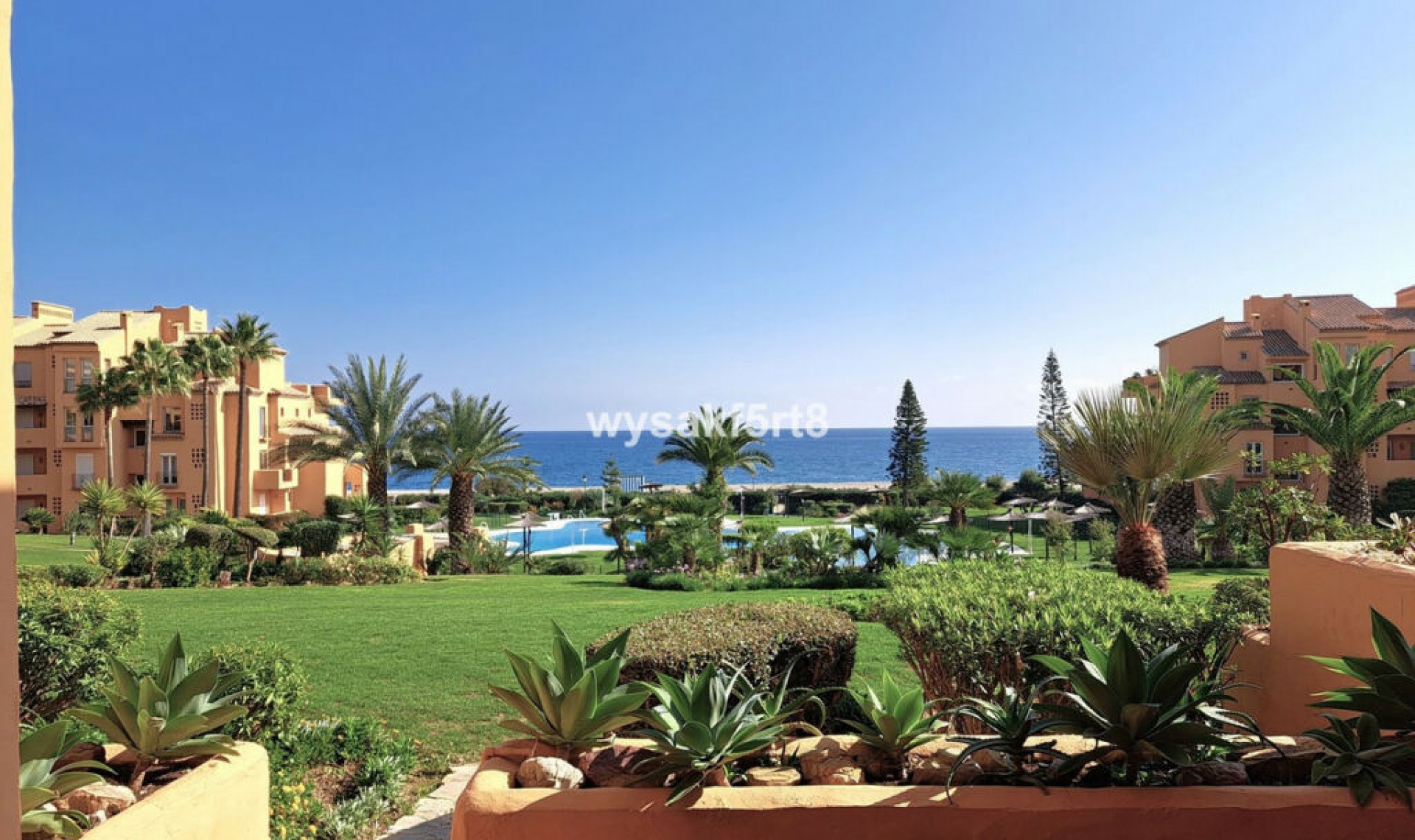 Resale - Apartment -
La Duquesa