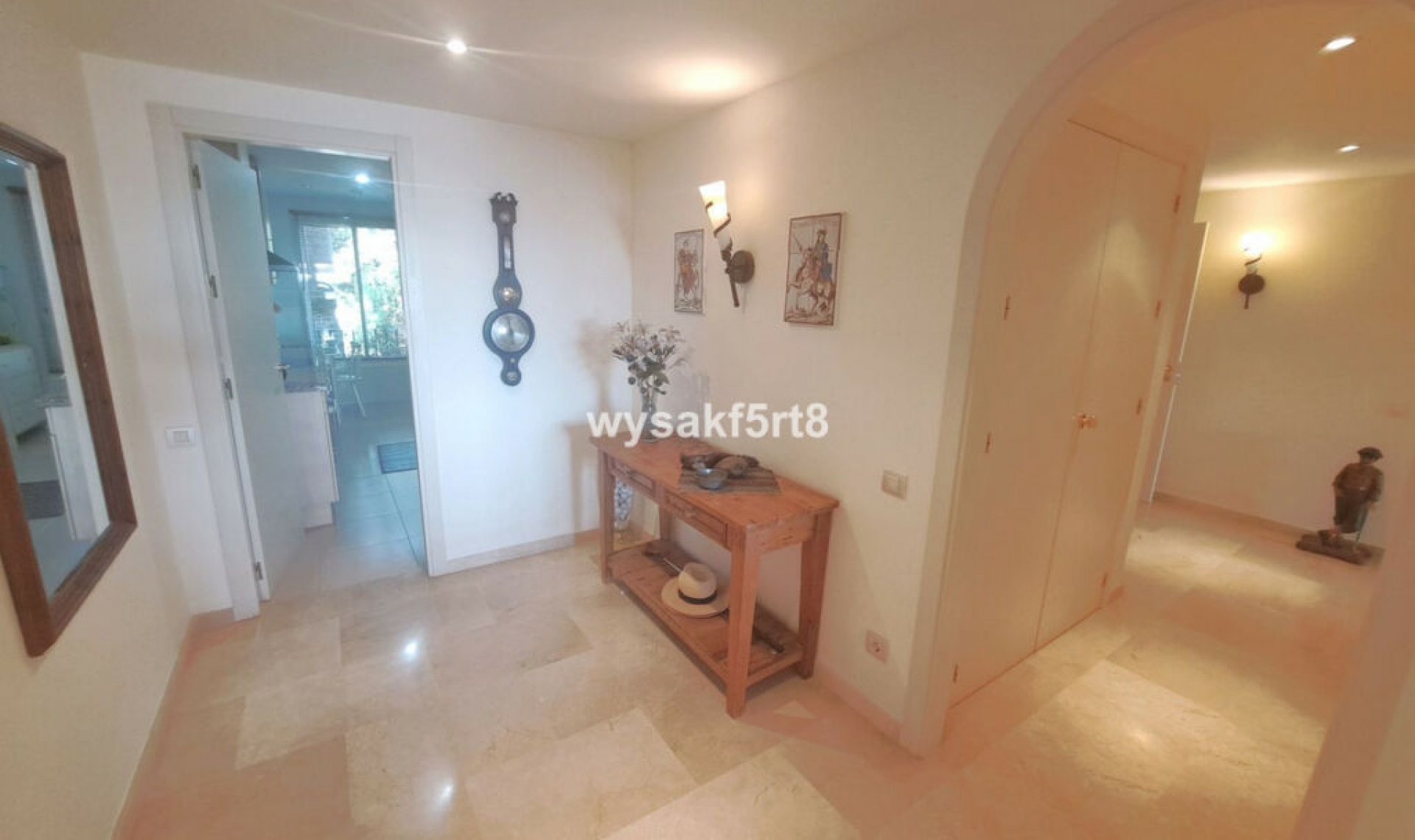 Resale - Apartment -
La Duquesa