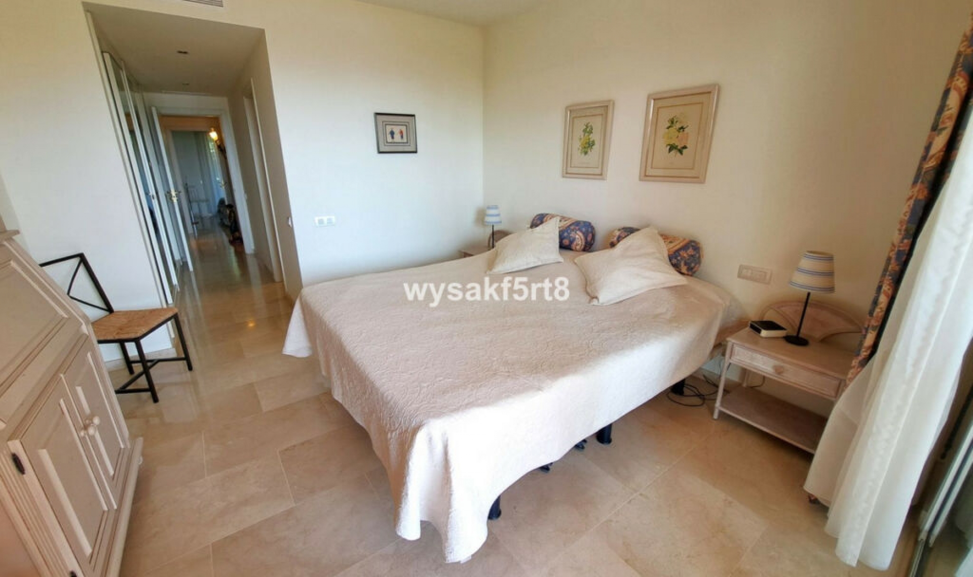 Resale - Apartment -
La Duquesa