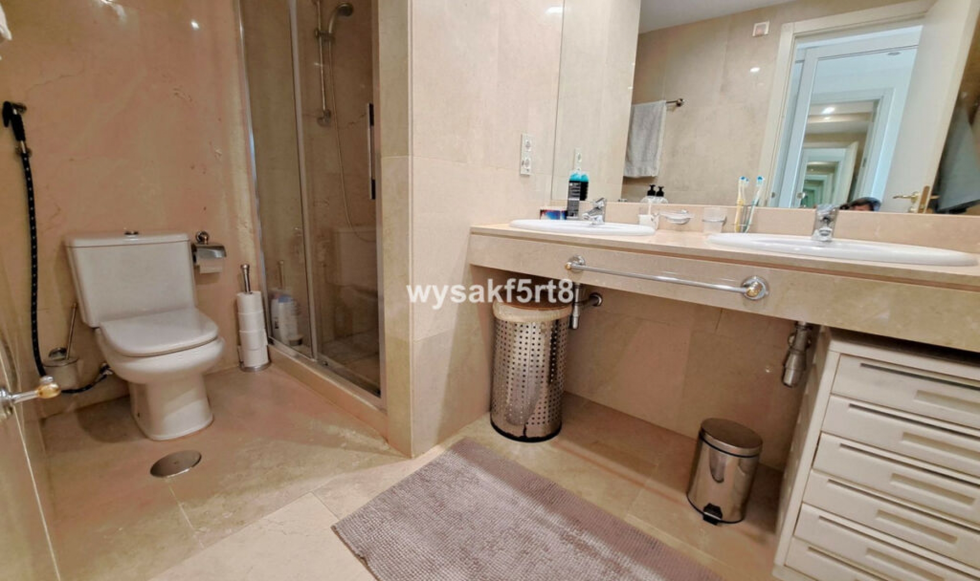 Resale - Apartment -
La Duquesa