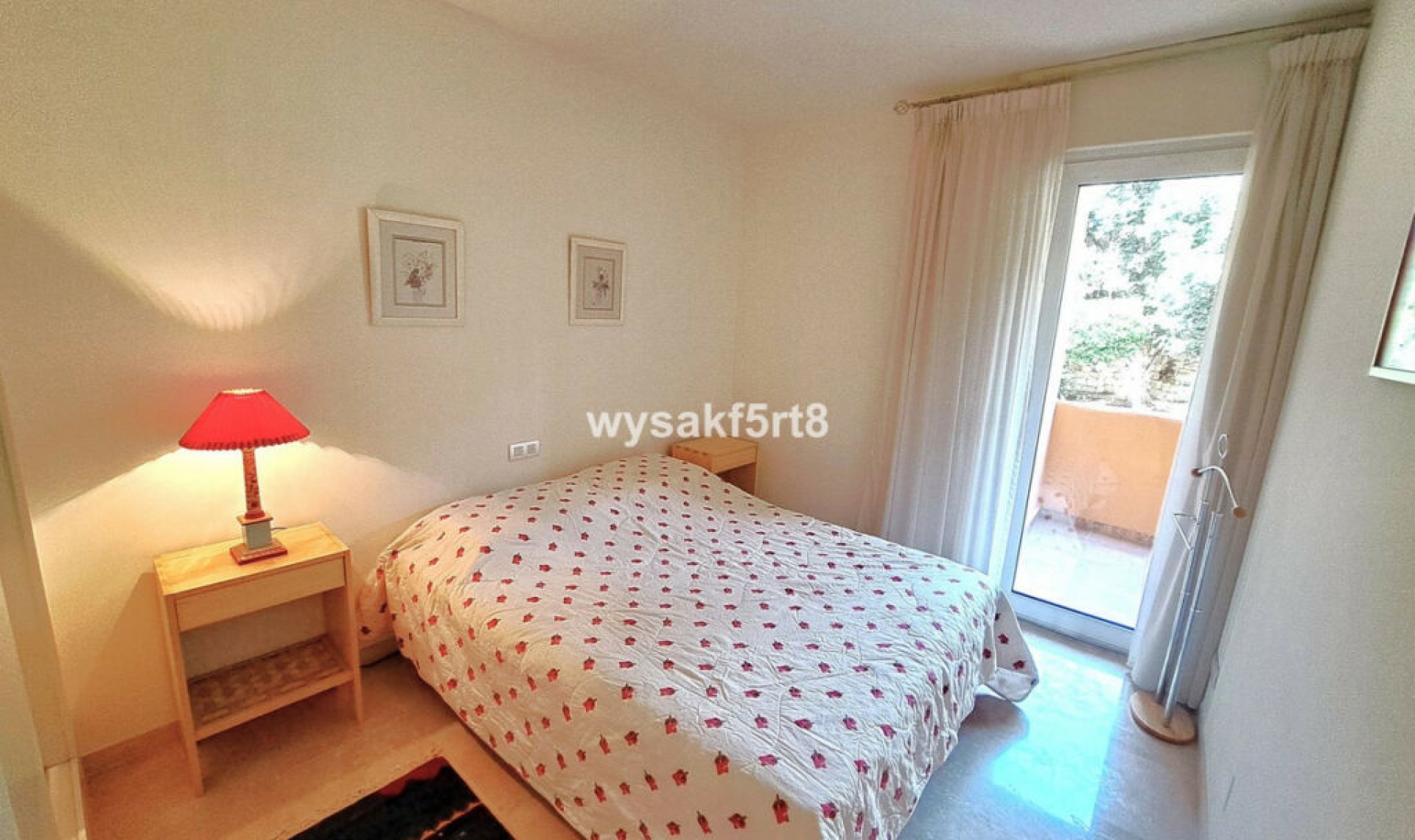 Resale - Apartment -
La Duquesa