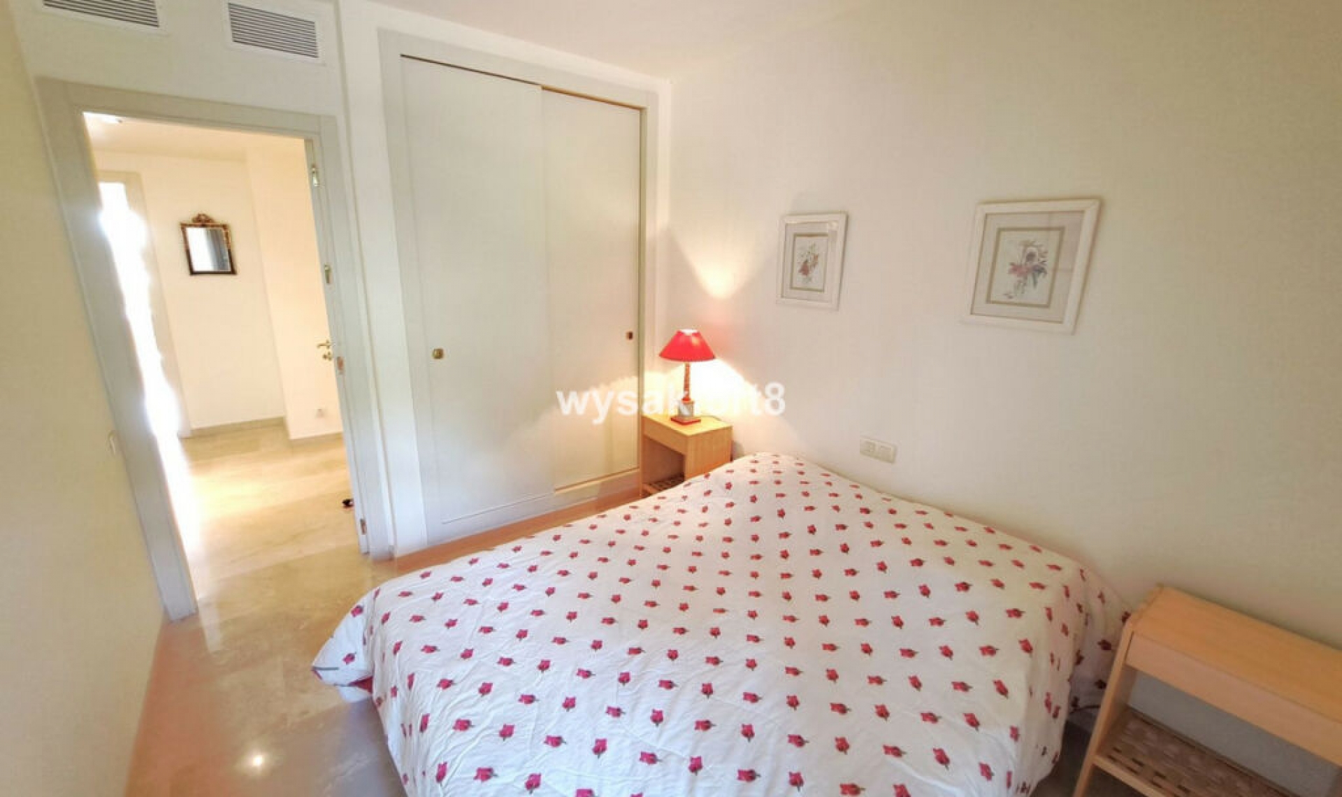 Resale - Apartment -
La Duquesa