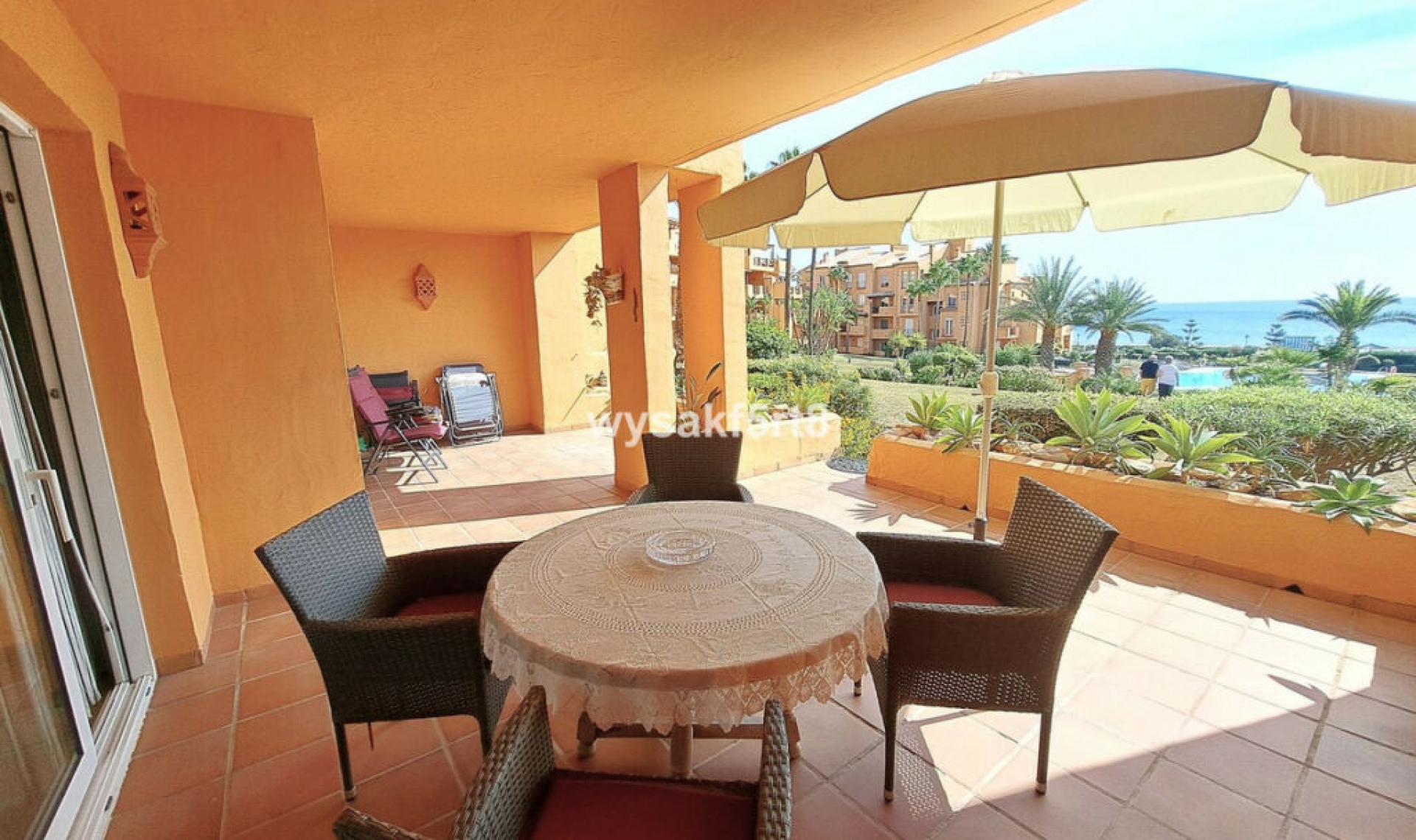 Resale - Apartment -
La Duquesa