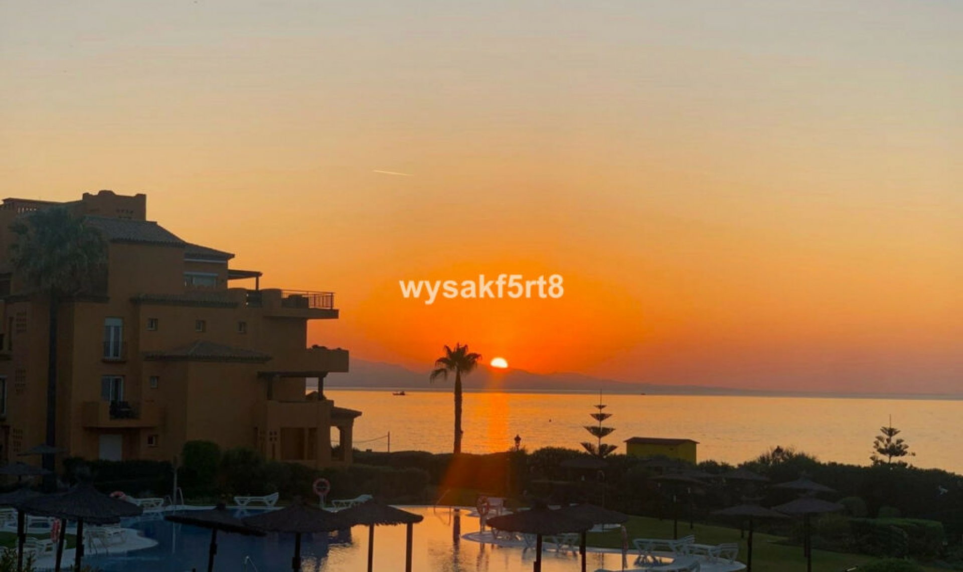 Resale - Apartment -
La Duquesa