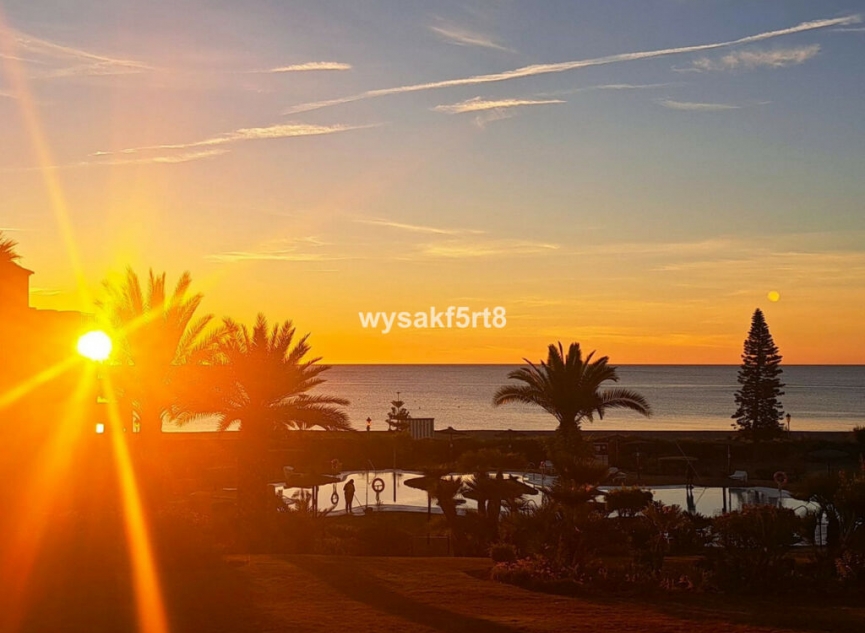 Resale - Apartment -
La Duquesa