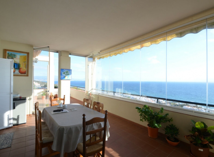 Resale - Apartment -
La Duquesa