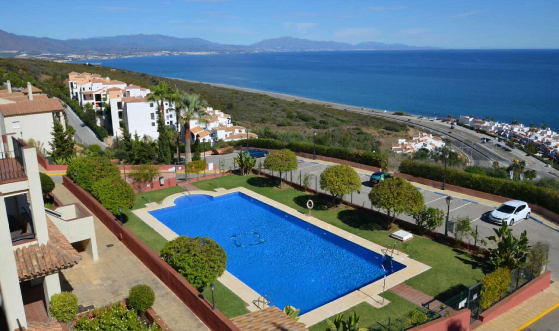Resale - Apartment -
La Duquesa