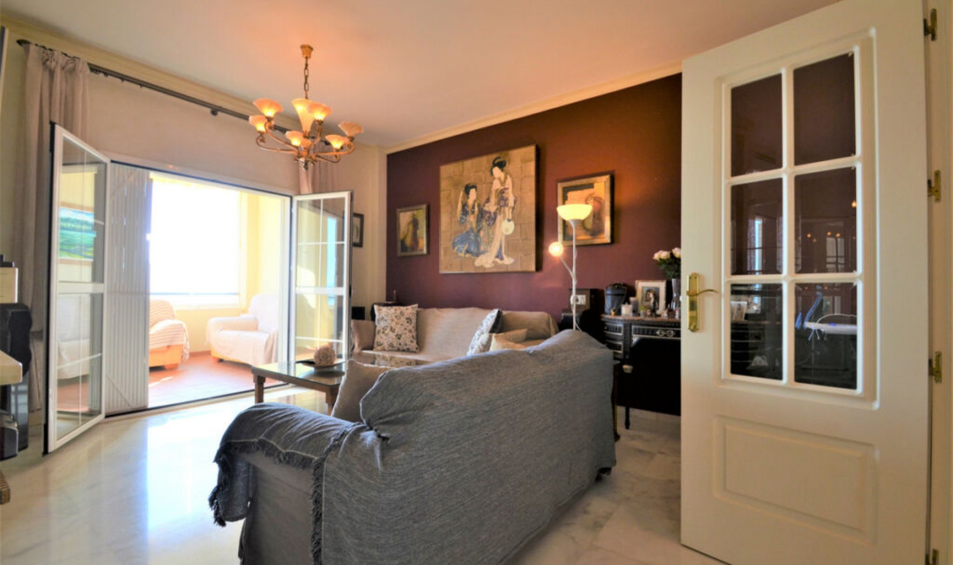 Resale - Apartment -
La Duquesa