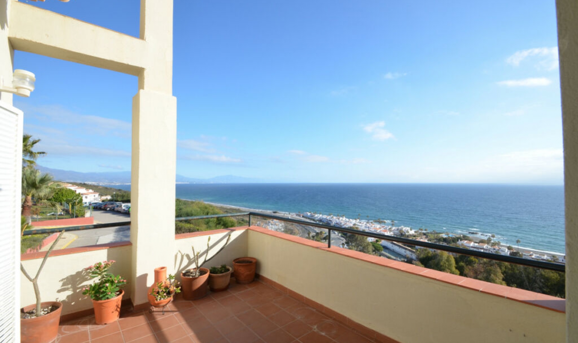 Resale - Apartment -
La Duquesa