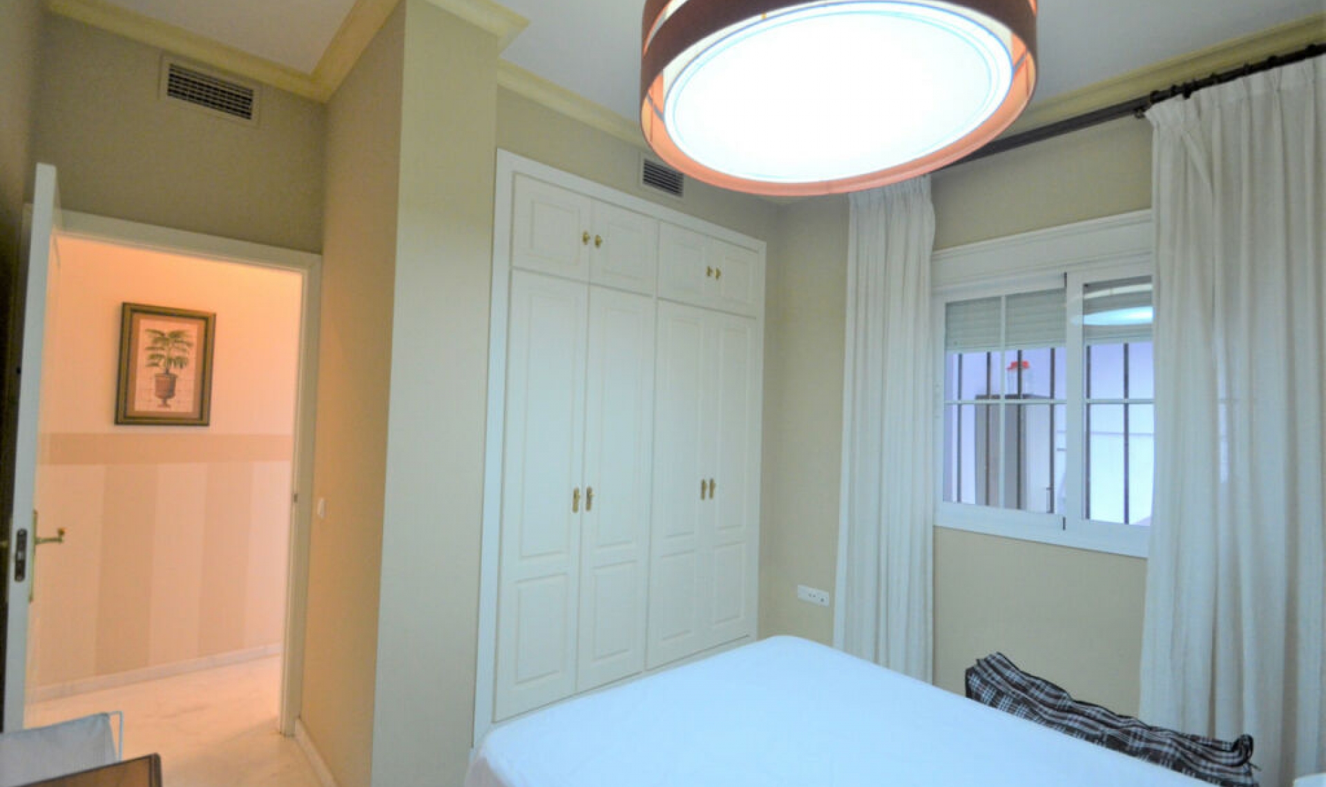 Resale - Apartment -
La Duquesa