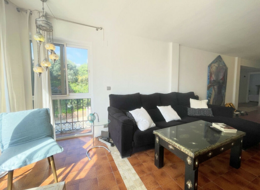 Resale - Apartment -
La Duquesa