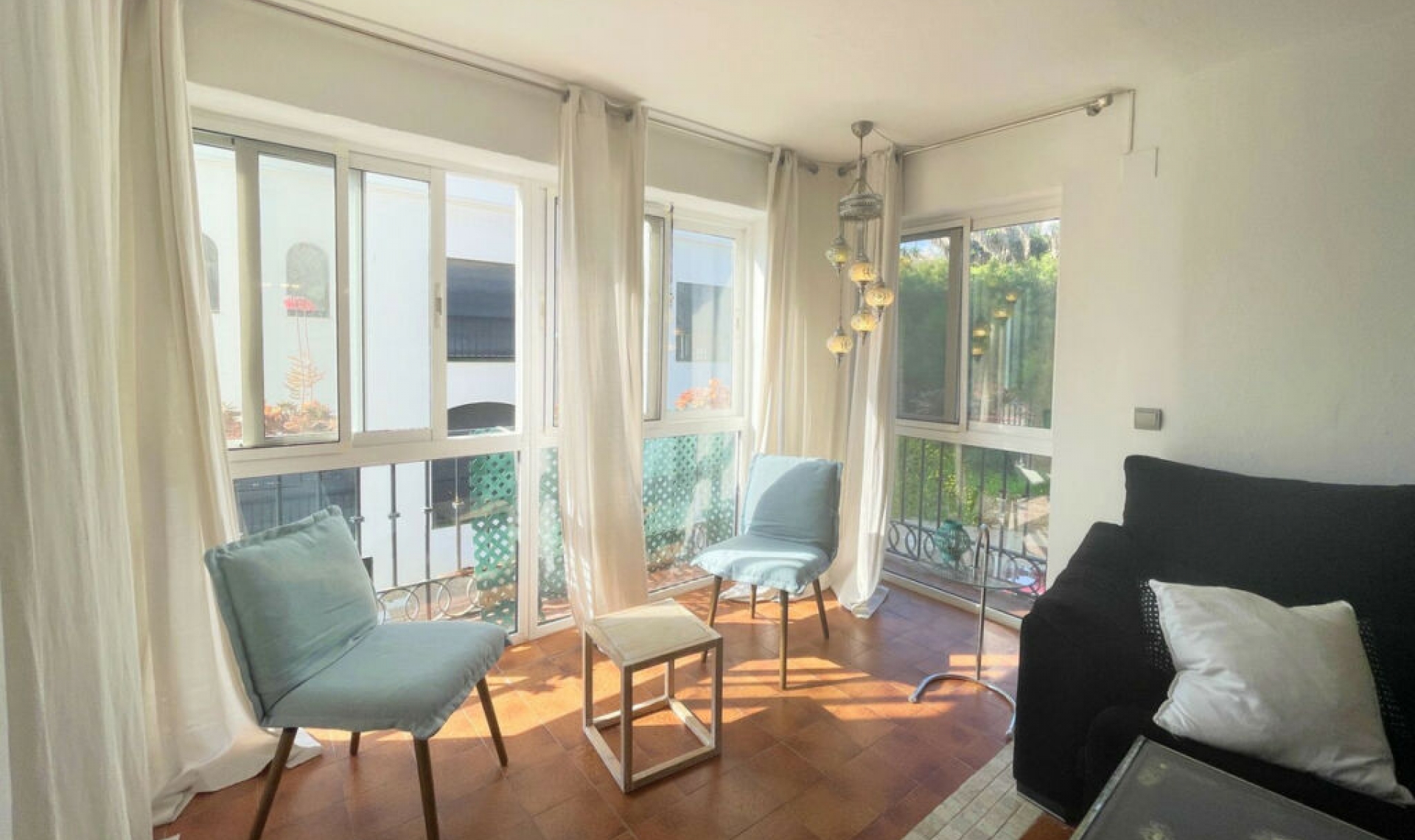 Resale - Apartment -
La Duquesa