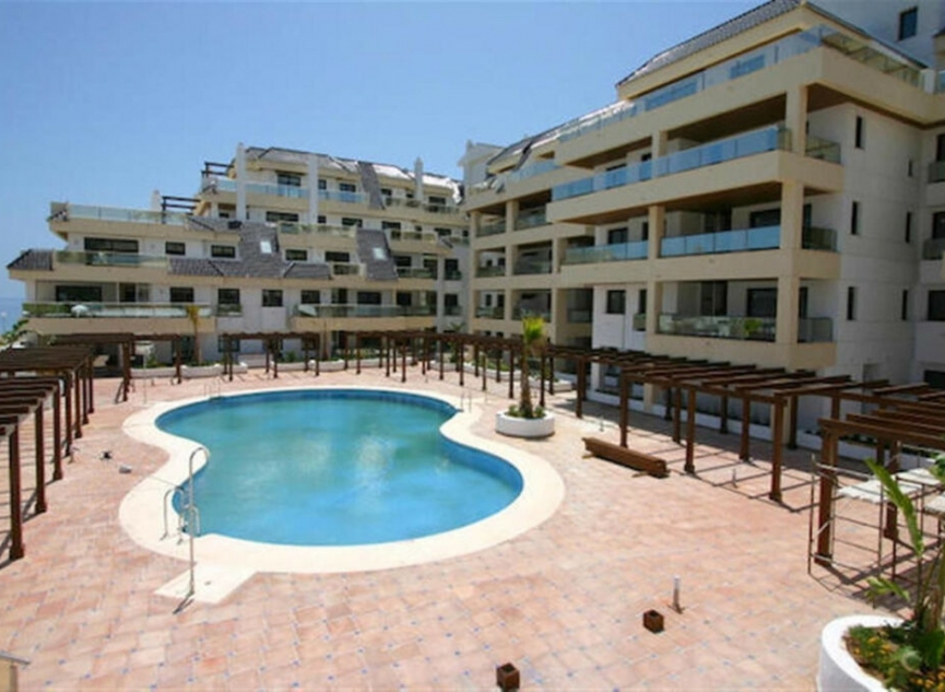 Resale - Apartment -
La Duquesa