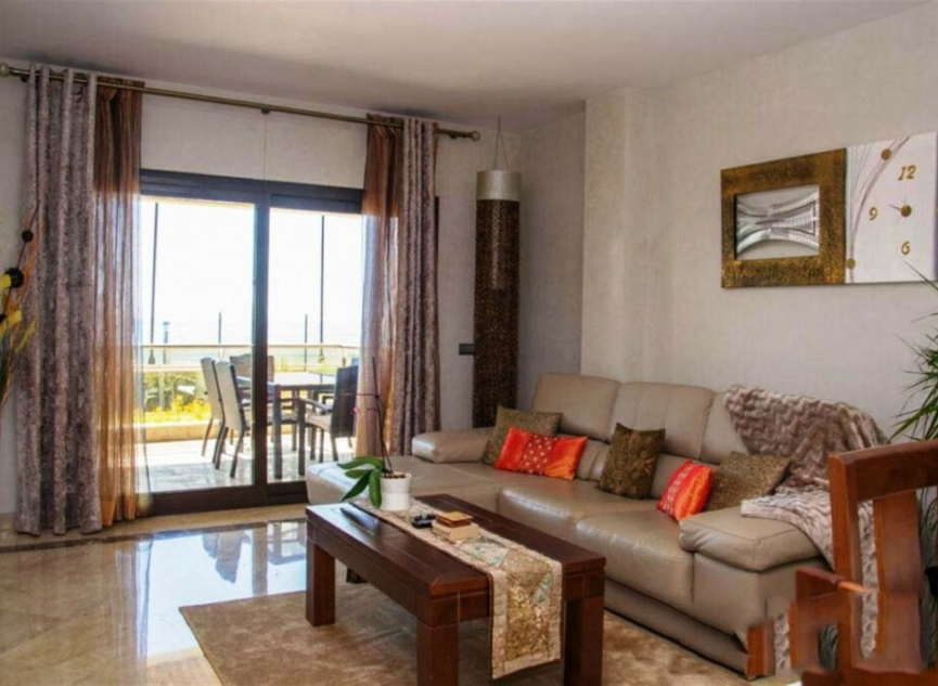Resale - Apartment -
La Duquesa