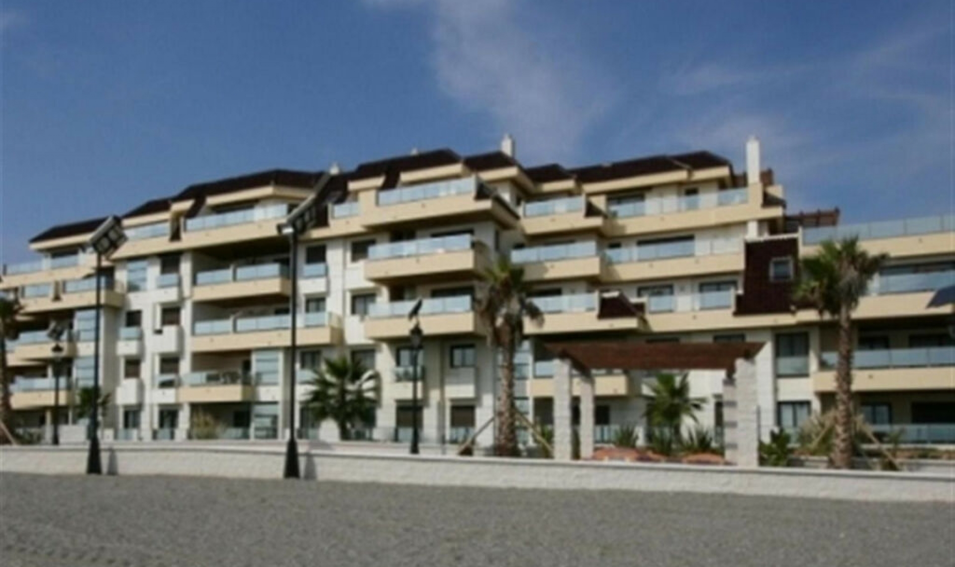 Resale - Apartment -
La Duquesa
