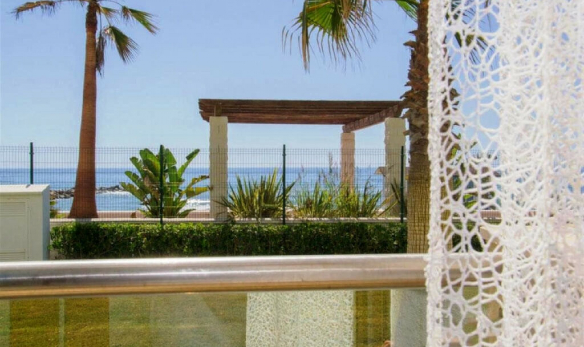 Resale - Apartment -
La Duquesa