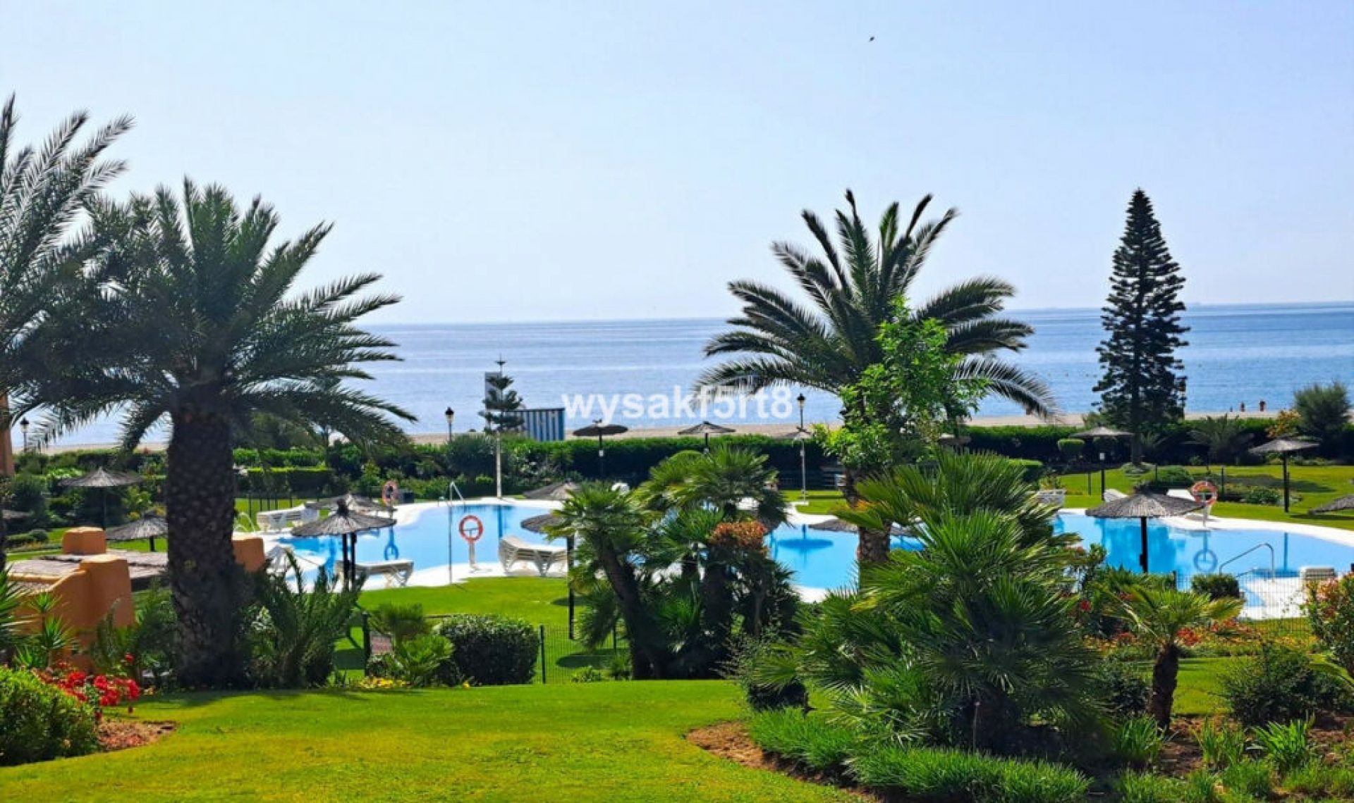 Resale - Apartment -
La Duquesa