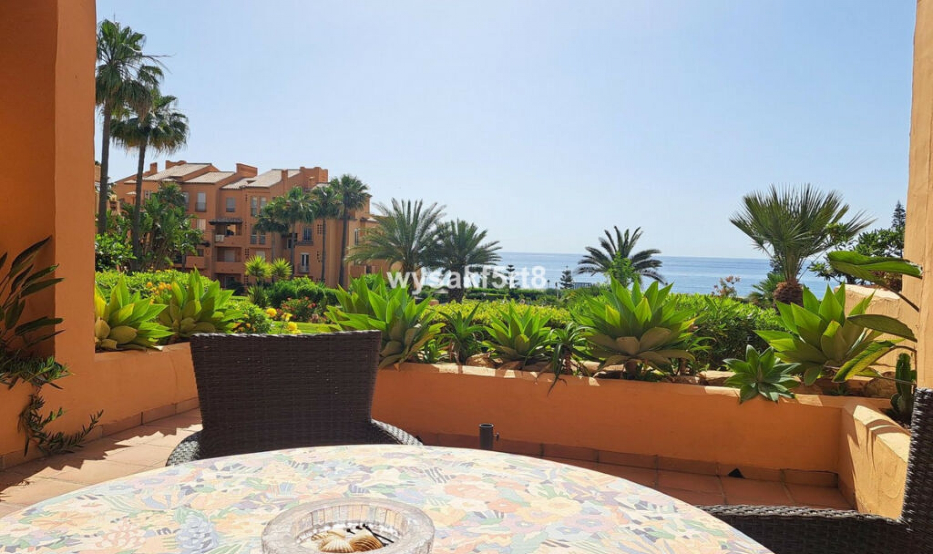 Resale - Apartment -
La Duquesa