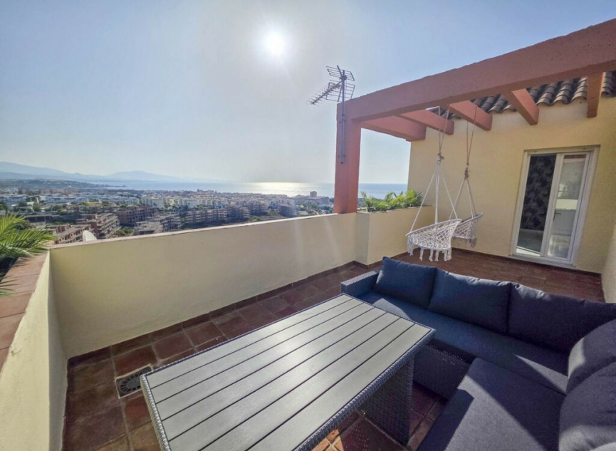 Resale - Apartment -
La Duquesa