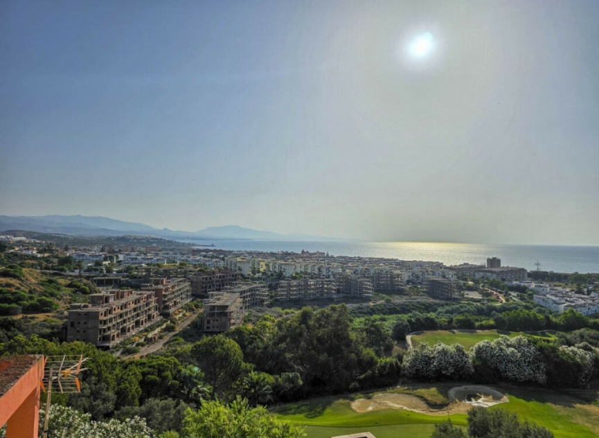 Resale - Apartment -
La Duquesa