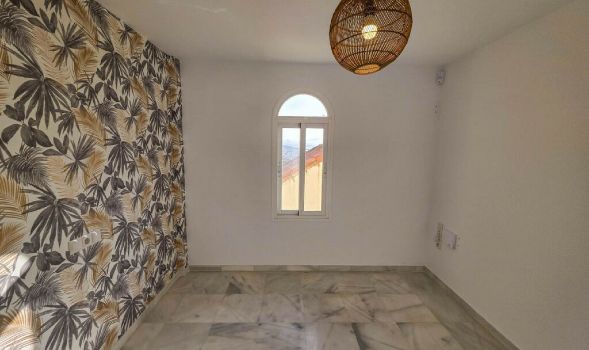 Resale - Apartment -
La Duquesa