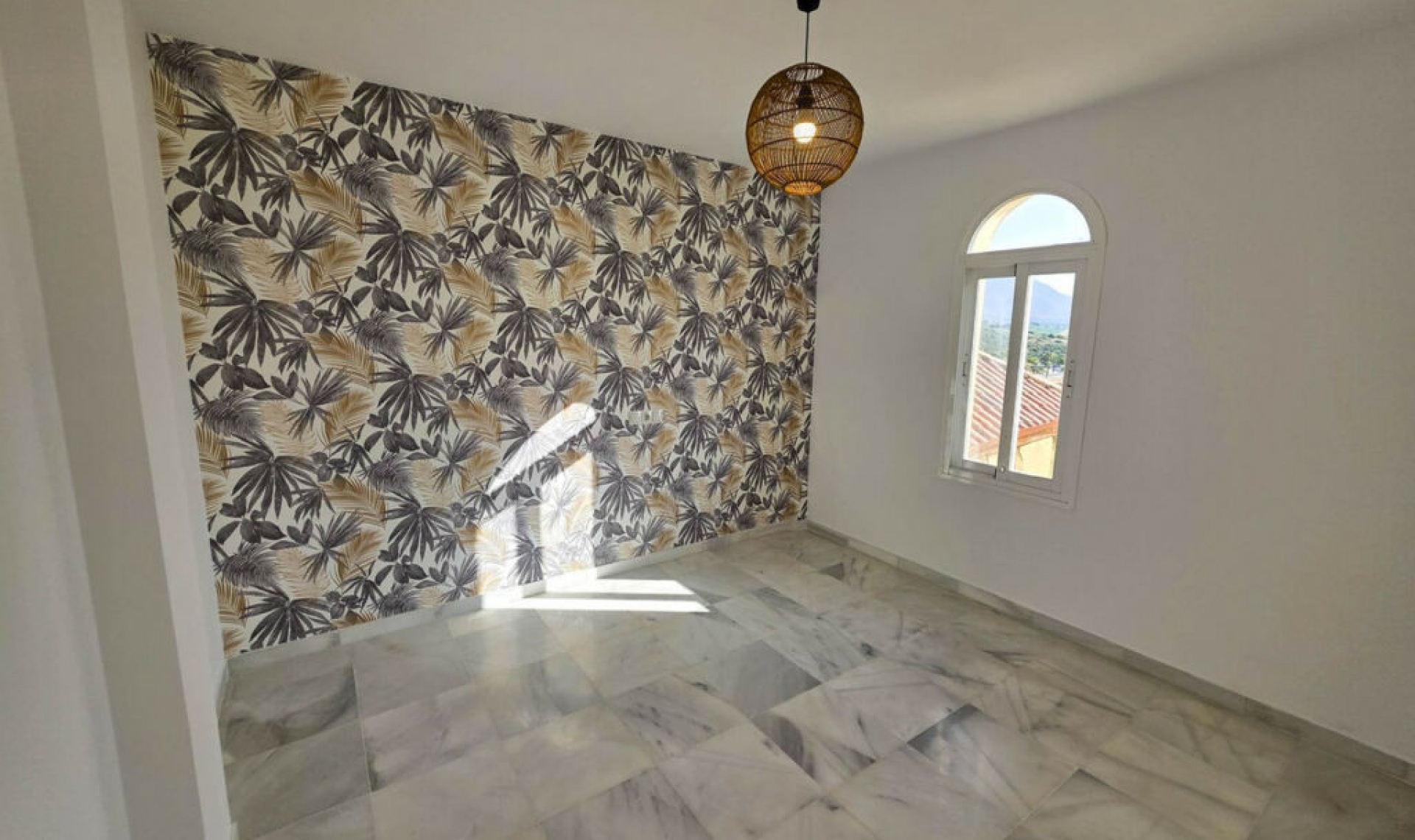 Resale - Apartment -
La Duquesa