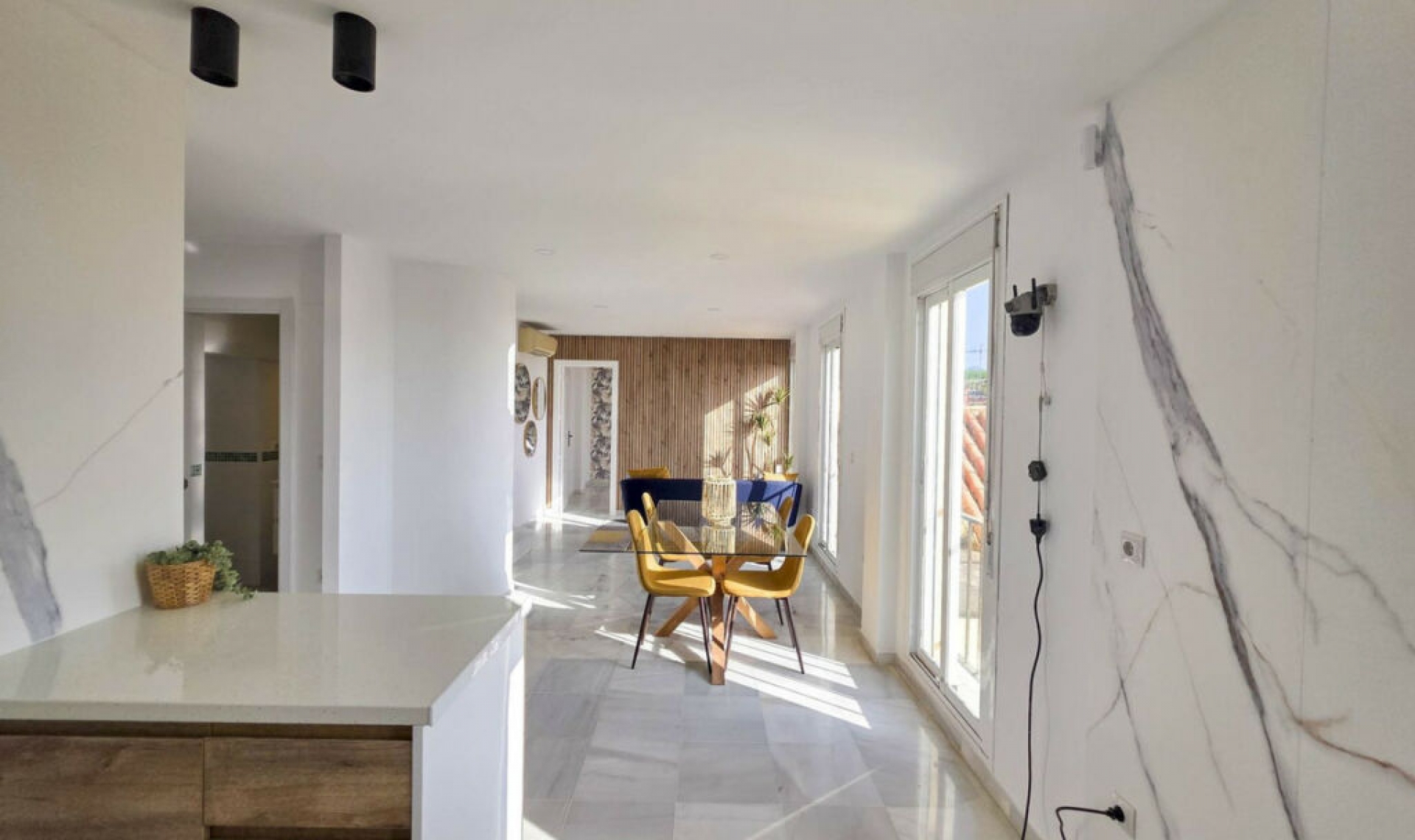 Resale - Apartment -
La Duquesa