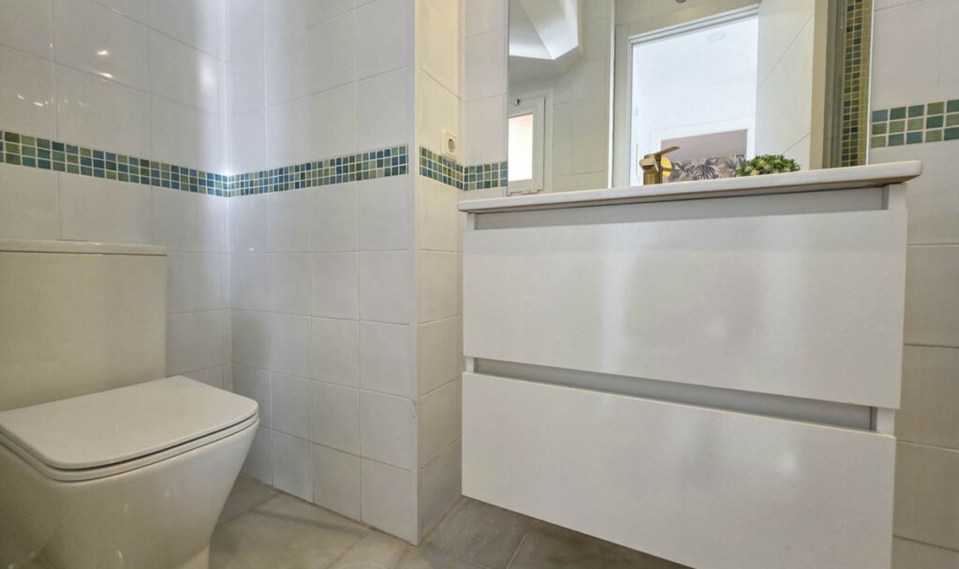 Resale - Apartment -
La Duquesa