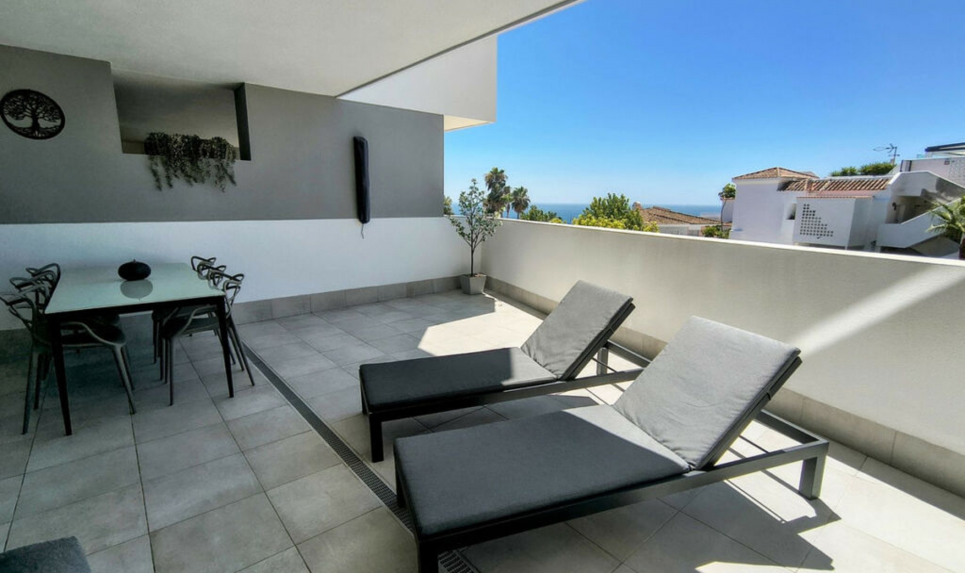 Resale - Apartment -
La Duquesa