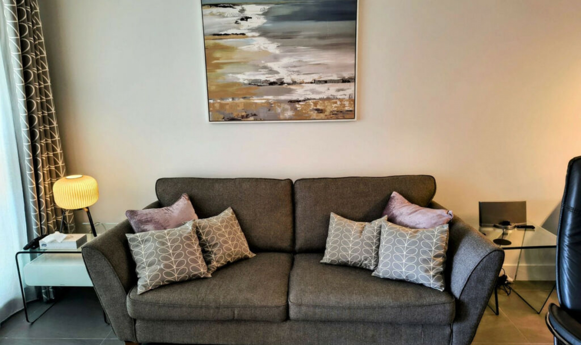 Resale - Apartment -
La Duquesa
