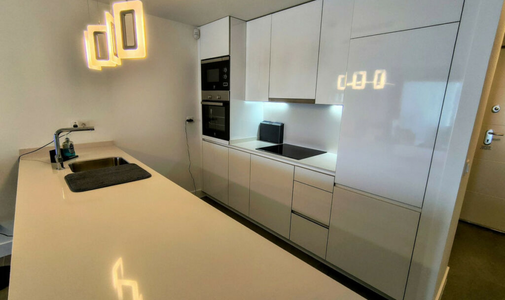 Resale - Apartment -
La Duquesa