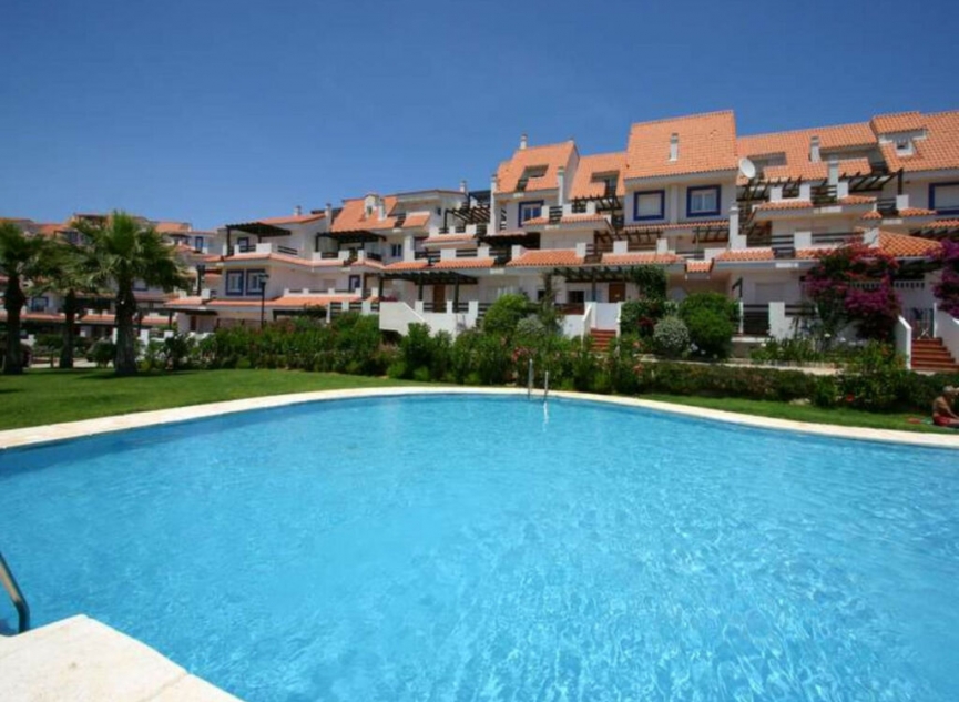 Resale - Apartment -
La Duquesa
