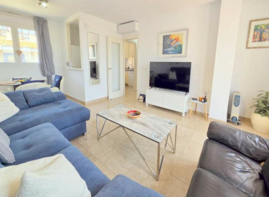 Resale - Apartment -
La Duquesa
